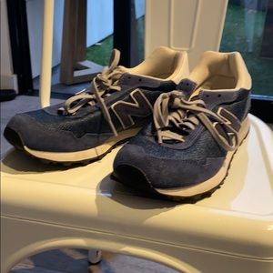 NEW BALANCE SNEAKERS BRAND NEW SIZE 9